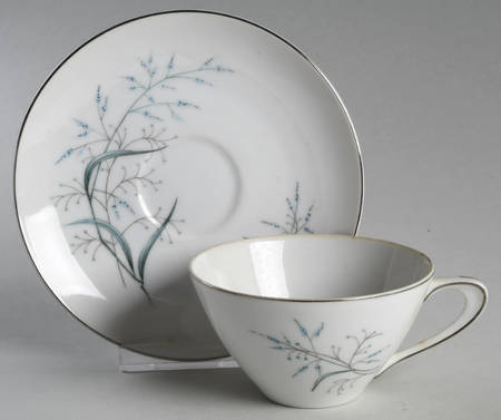 Flat Cup & Saucer Set