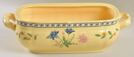 Le Jardin 2.5 Quart Oval Covered Casserole No Lid