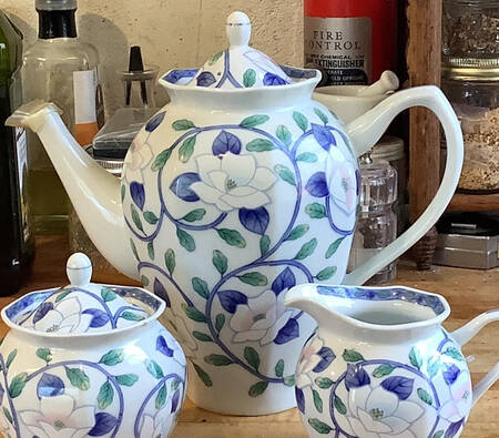 Gokusai Coffee Pot & Lid