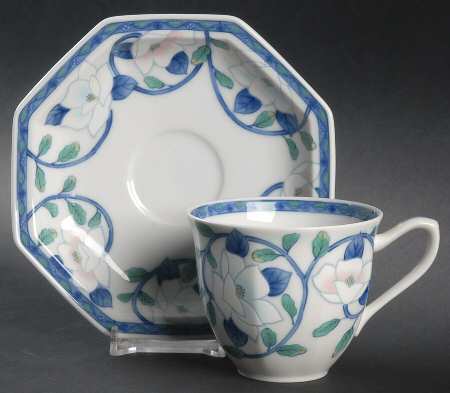 Gokusai Flat Cup & Saucer Set