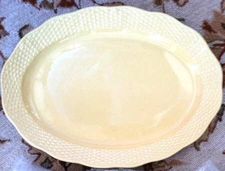 Country Manor Saffron 16" Oval Serving Platter