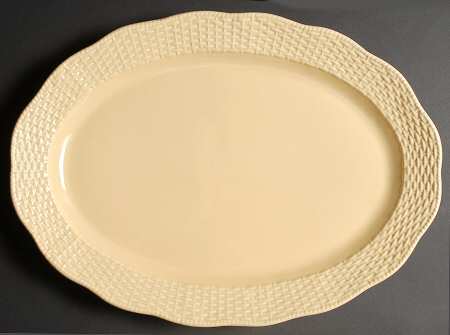 Country Manor Saffron 18" Oval Serving Platter