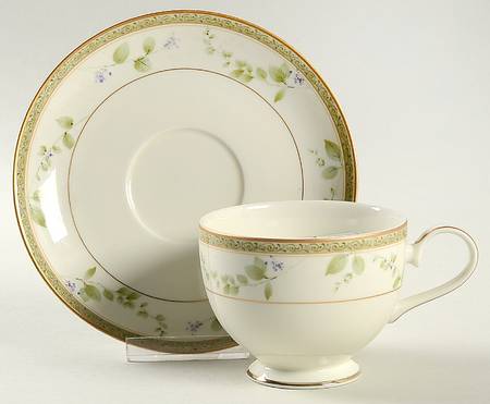 Vanessa Footed Cup & Saucer Set
