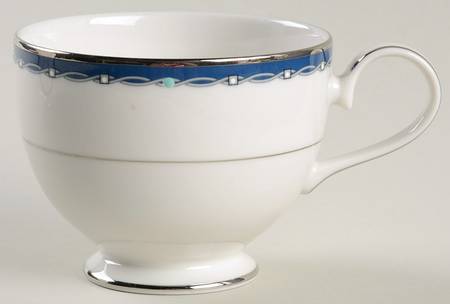 Wellington Footed Cup