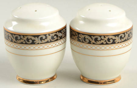 Palatial Suite Salt & Pepper Set