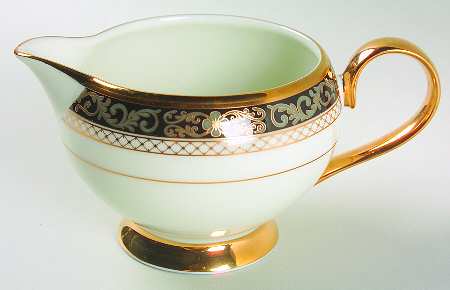 Palatial Suite Creamer
