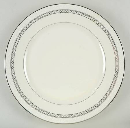 Heirloom Platinum 12" Chop Plate (Round Platter)