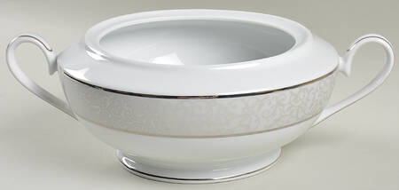 Parchment (Thailand) 2 Qt Round Covered Casserole No Lid