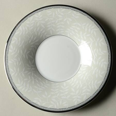 Essex Place Saucer
