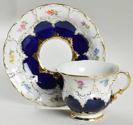 Strewn Flowers Footed Cup & Saucer Set