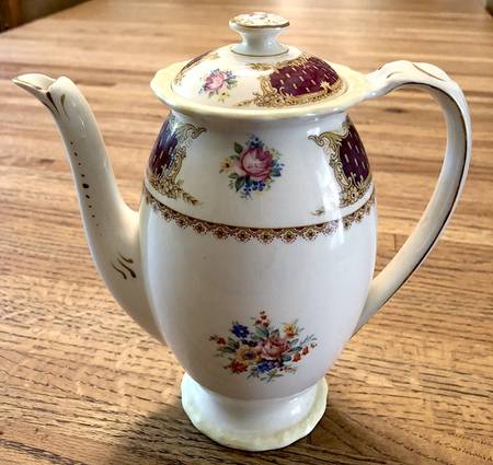 Classic Maroon Mini Coffee Pot & Lid