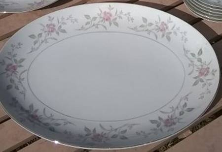 MIK19 14" Oval Serving Platter