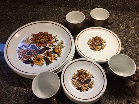 ANNETTE Dinner Plate