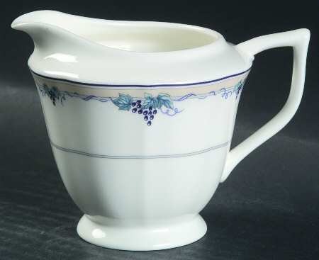Parisian Vine Creamer