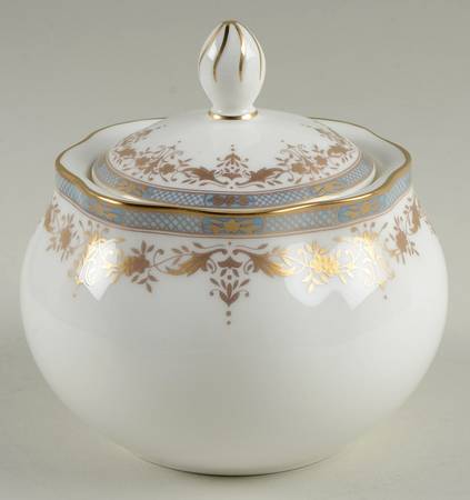 Windsor Hall Sugar Bowl & Lid