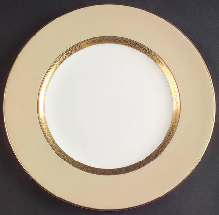 Classique Taupe Dinner Plate