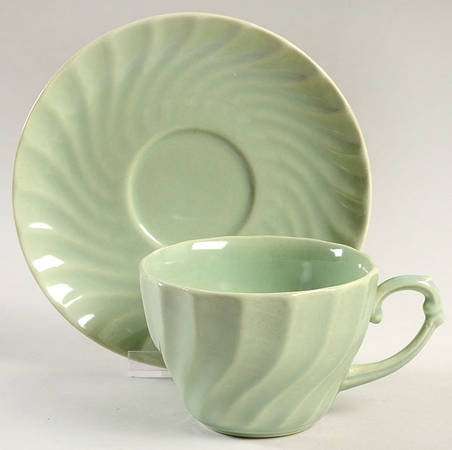 Yorkshire Green (Matte) Flat Cup & Saucer Set