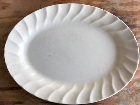 Yorkshire Ivory (Matte) 13" Oval Serving Platter