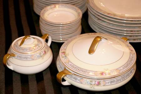 MUE97 Sugar Bowl & Lid