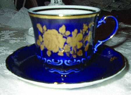 MIT124 Footed Cup