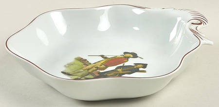 Golfer 8" Shell Shaped Dish