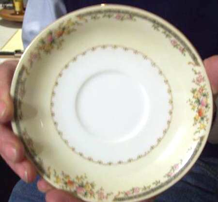 MEI757 Saucer