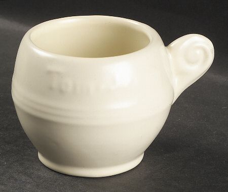 200 Ivory (Satin, Rim) Tom & Jerry Mug