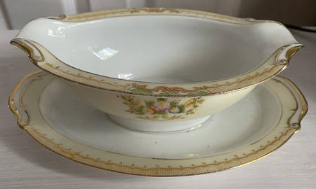 MSJ10 Gravy Boat with Attached Underplate