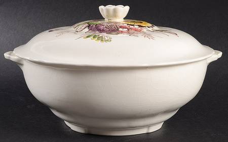 C4867 Round Covered Vegetable