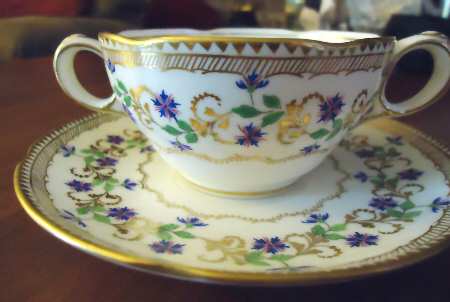 G8116 Bouillon Cup & Saucer