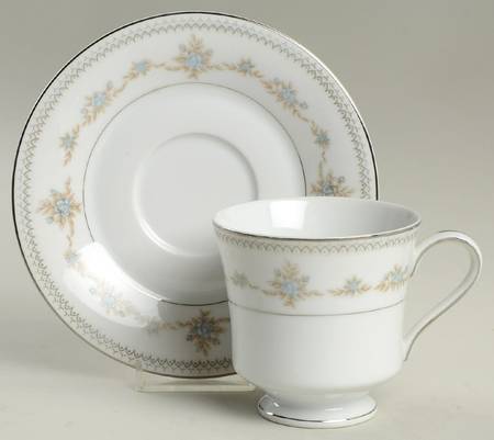 Natalie Footed Cup & Saucer Set