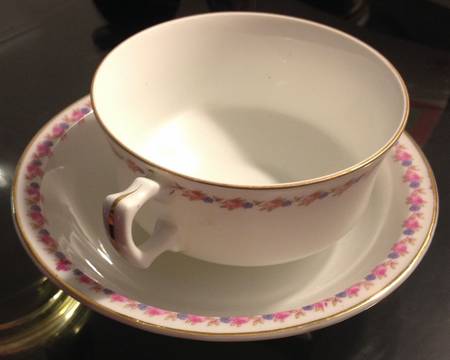 MUE103 Flat Cup & Saucer Set