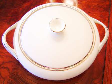 C459 Round Covered Vegetable