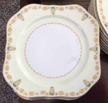 V1915 Square Salad Plate