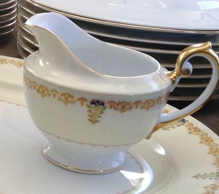 V1915 Creamer