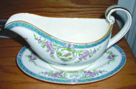 Japonica (Smooth) Gravy Boat & Underplate