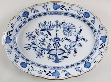 Blue Onion (Gold Trim) 20" Oval Serving Platter