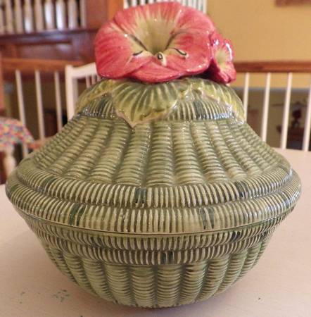 Fleurie Tureen &  Lid