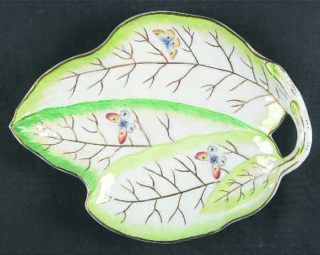 Stately Homes of England Large Leaf Dish