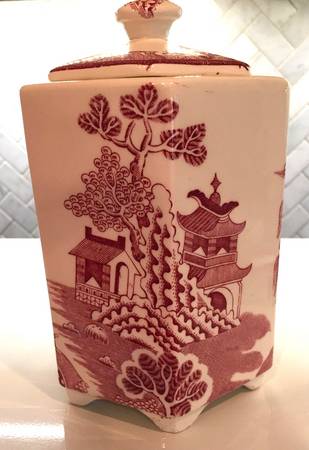 Willow Red Ming Jar & Lid