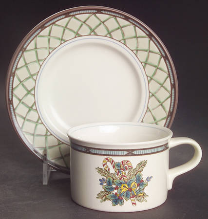 Festive Garden Flat Cup & Saucer Set