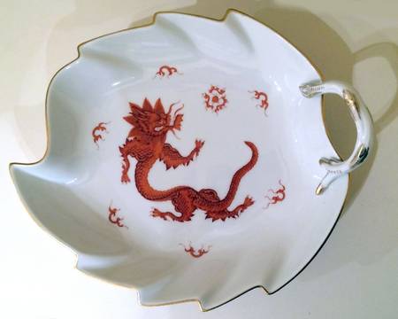 Ming Dragon Red (Ornate, No Band Border) Handled Leaf Dish