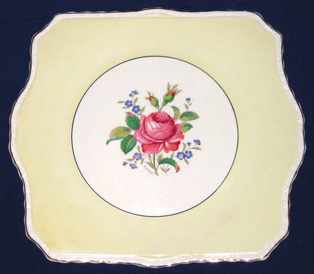 2873 Square Handled Cake Plate