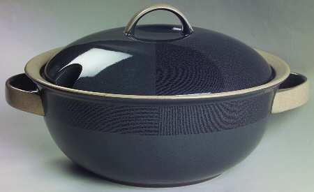Villagio Charcoal 2 Qt Round Covered Casserole