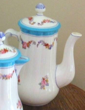 A300 (Scalloped) Mini Coffee Pot & Lid