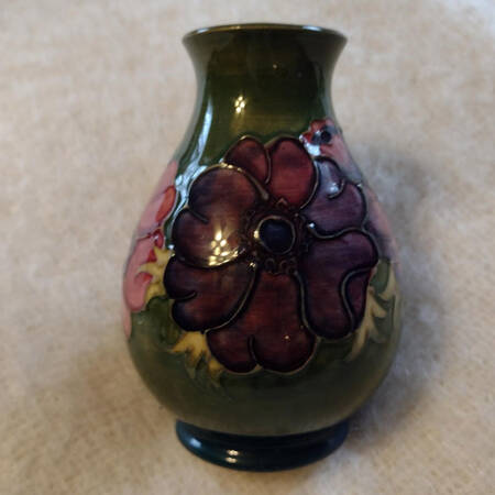 Anemone 3" Bud Vase