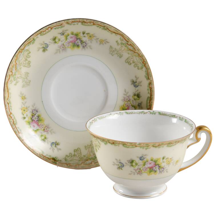 N1030 Footed Cup & Saucer Set