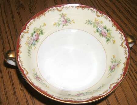 MEI920 Footed Cream Soup Bowl