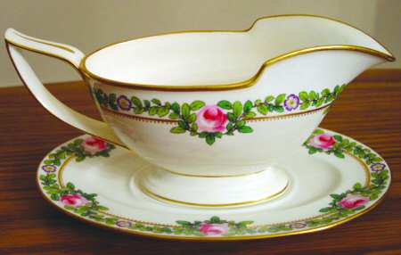 H2820 Gravy Boat & Underplate