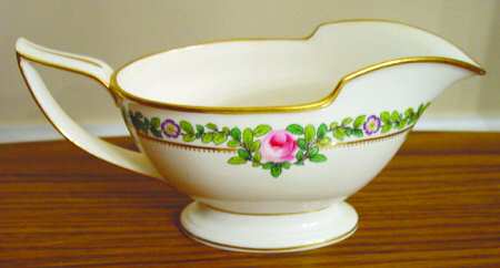 H2820 Gravy Boat